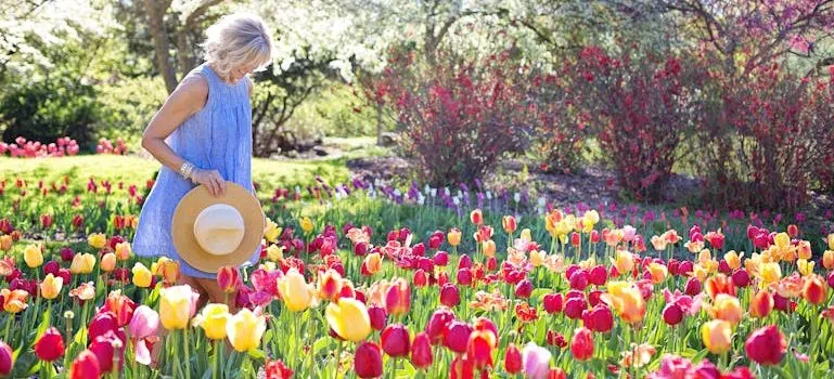 Embracing Florida's lesser-explored towns by walking thru a garden