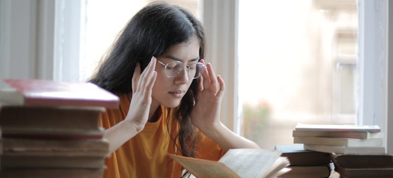 a student thinking about Best moving tips for students