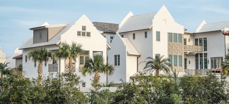 Hillsborough County FL neighborhoods compared